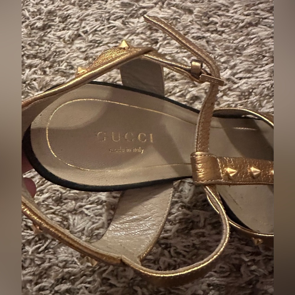 Gucci Metallic Gold Studded T-Strap Sandals - Picture 7 of 8